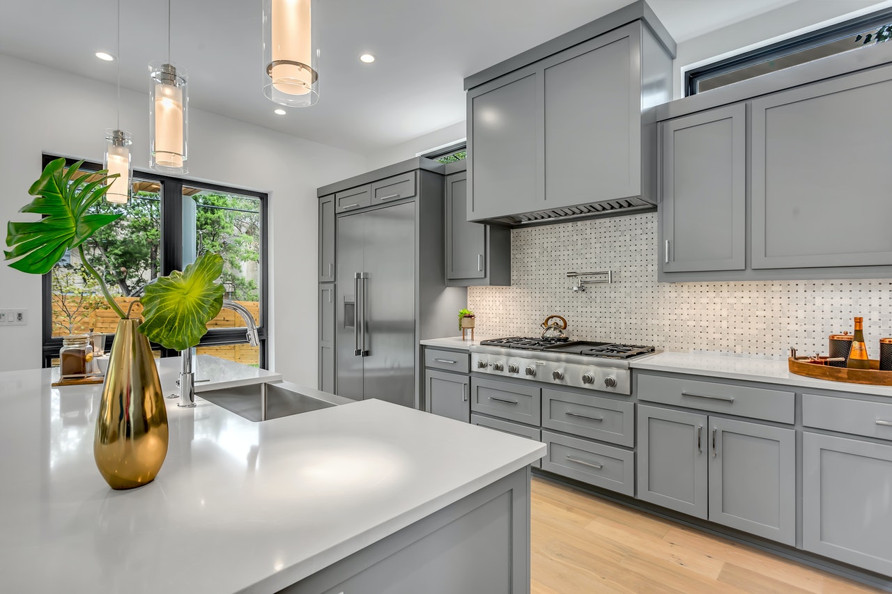 Hacks to Make Your Kitchen Look Bigger